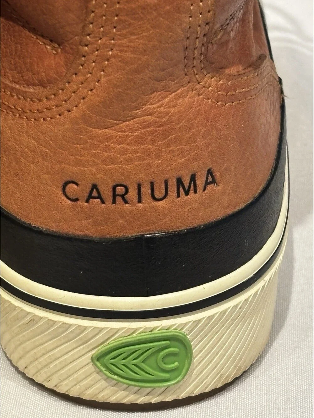 Cariuma these leather